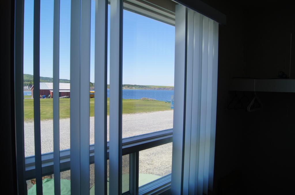 Motel Le Noroit L'Anse-au-Griffon Exterior foto